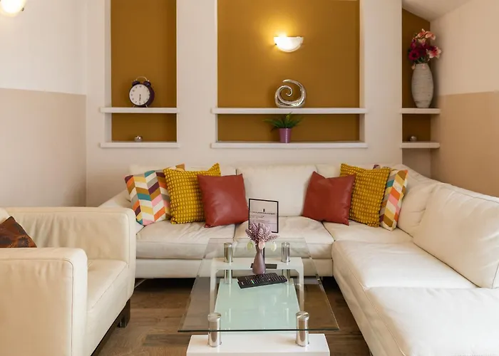 Central 3Bdr Penthouse With Terrace&Ac