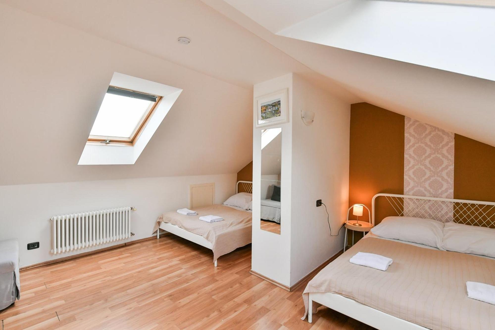 Central 3Bdr Penthouse With Terrace&Ac * Praha