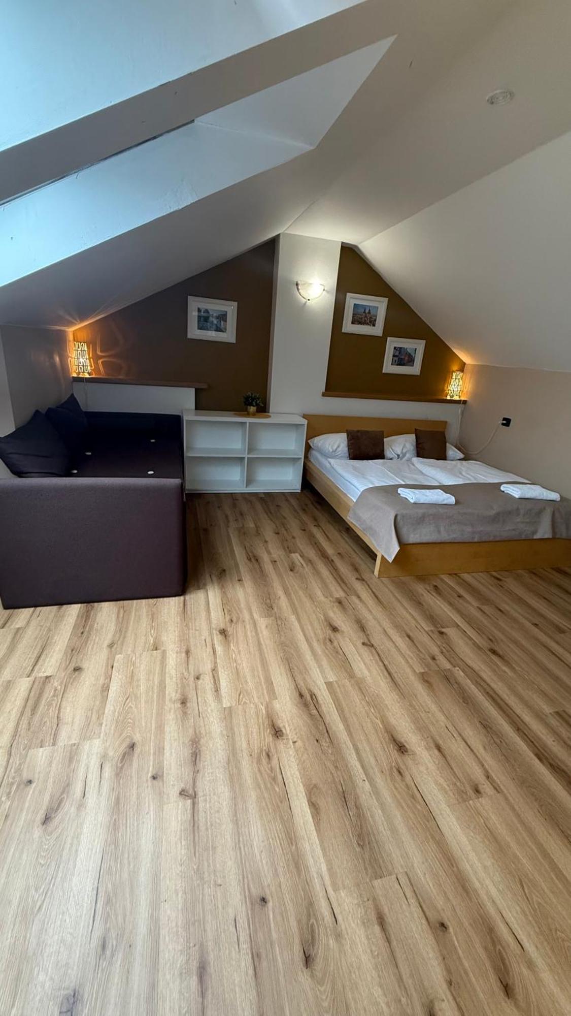 Central 3Bdr Penthouse With Terrace&Ac Praha
